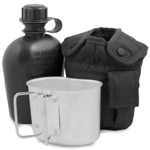 A picture of the mil-tec canteen with case and cup